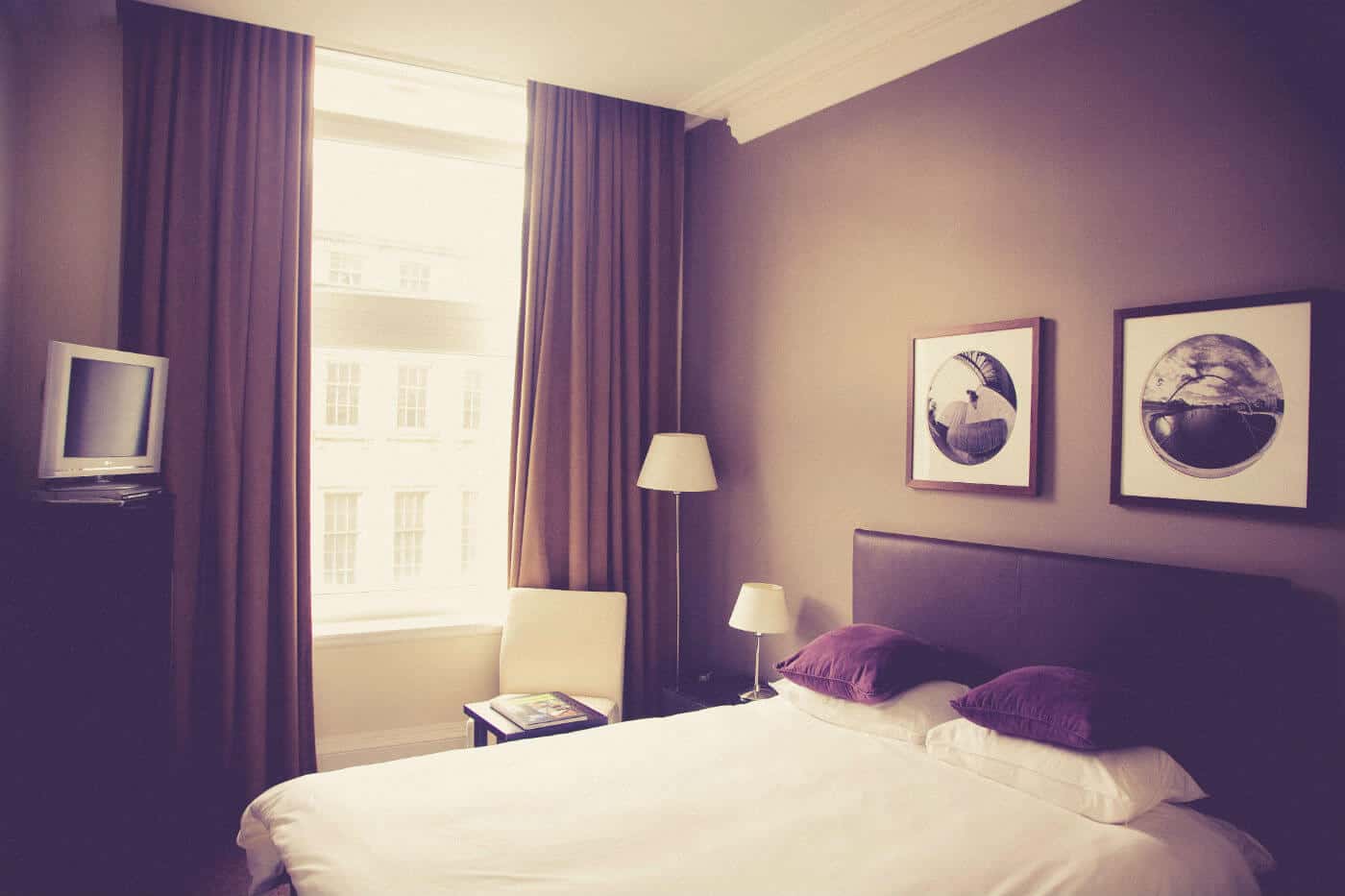quarto simples de alojamento local