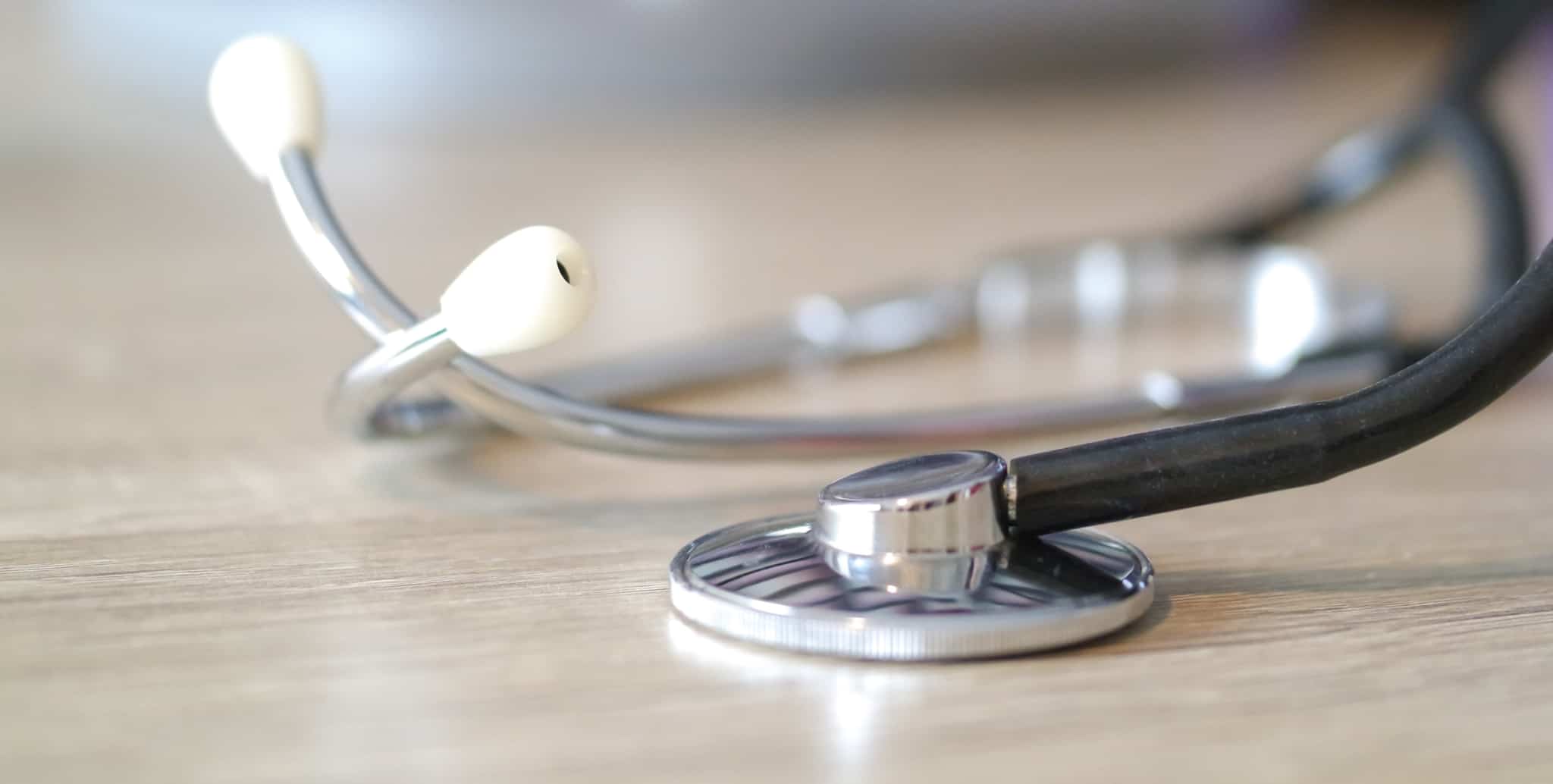 atestado médico estetoscópio_subsídio de doença