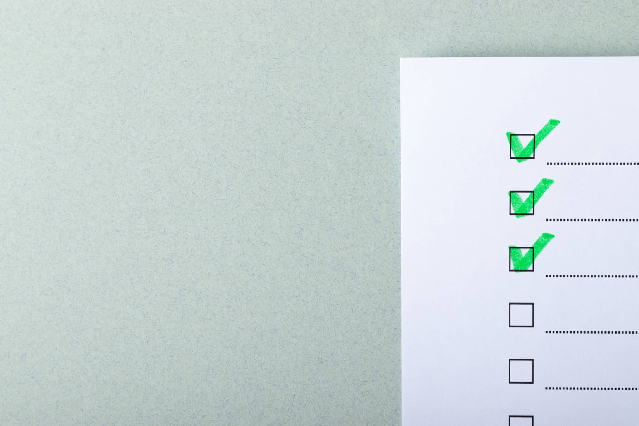 checklist com quadrados preenchidos a verde