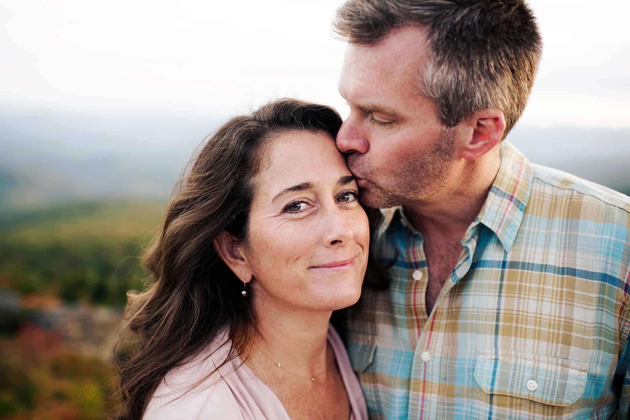 casal de meia idade apaixonado e feliz