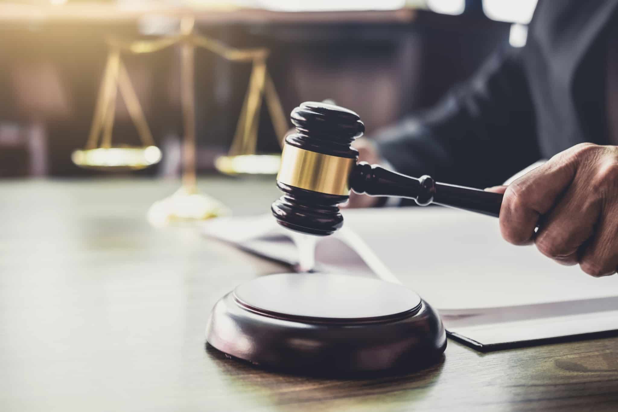bater o martelo da justiça