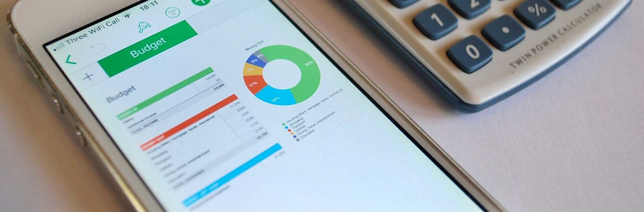 Orçamento no telemóvel e calculadora
