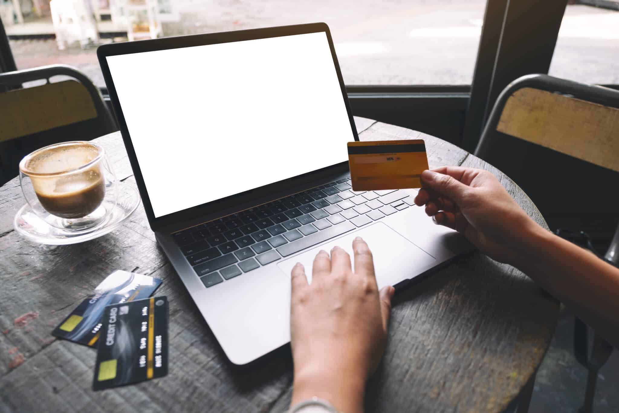 Quando usar crédito pessoal ou cartão de crédito?