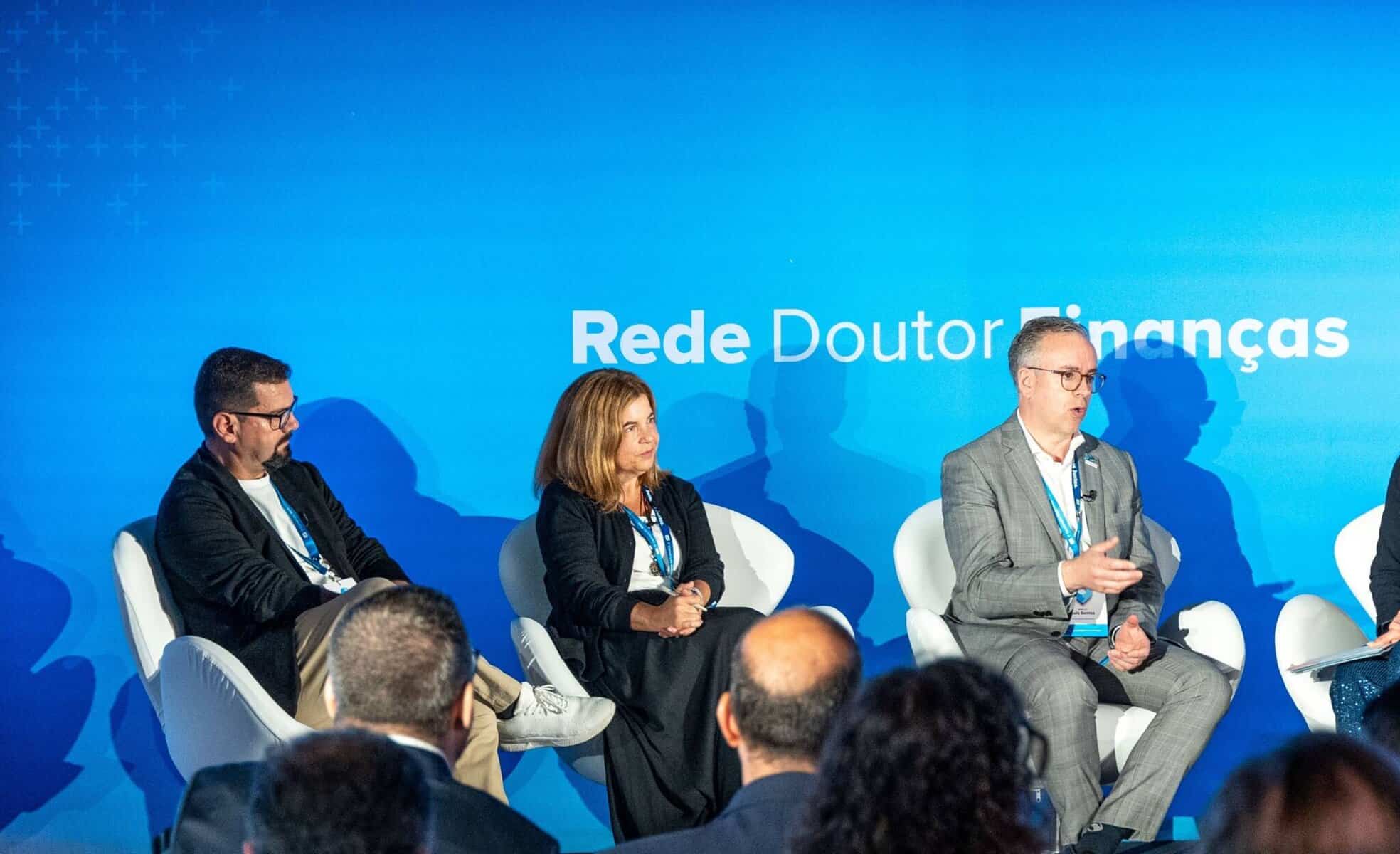 Painel de debate sobre intermediação de crédito com Paulo Figueiredo, da Cofidis, Sandra Ramos Dias, do Novo Banco e Luís Brites dos Santos
