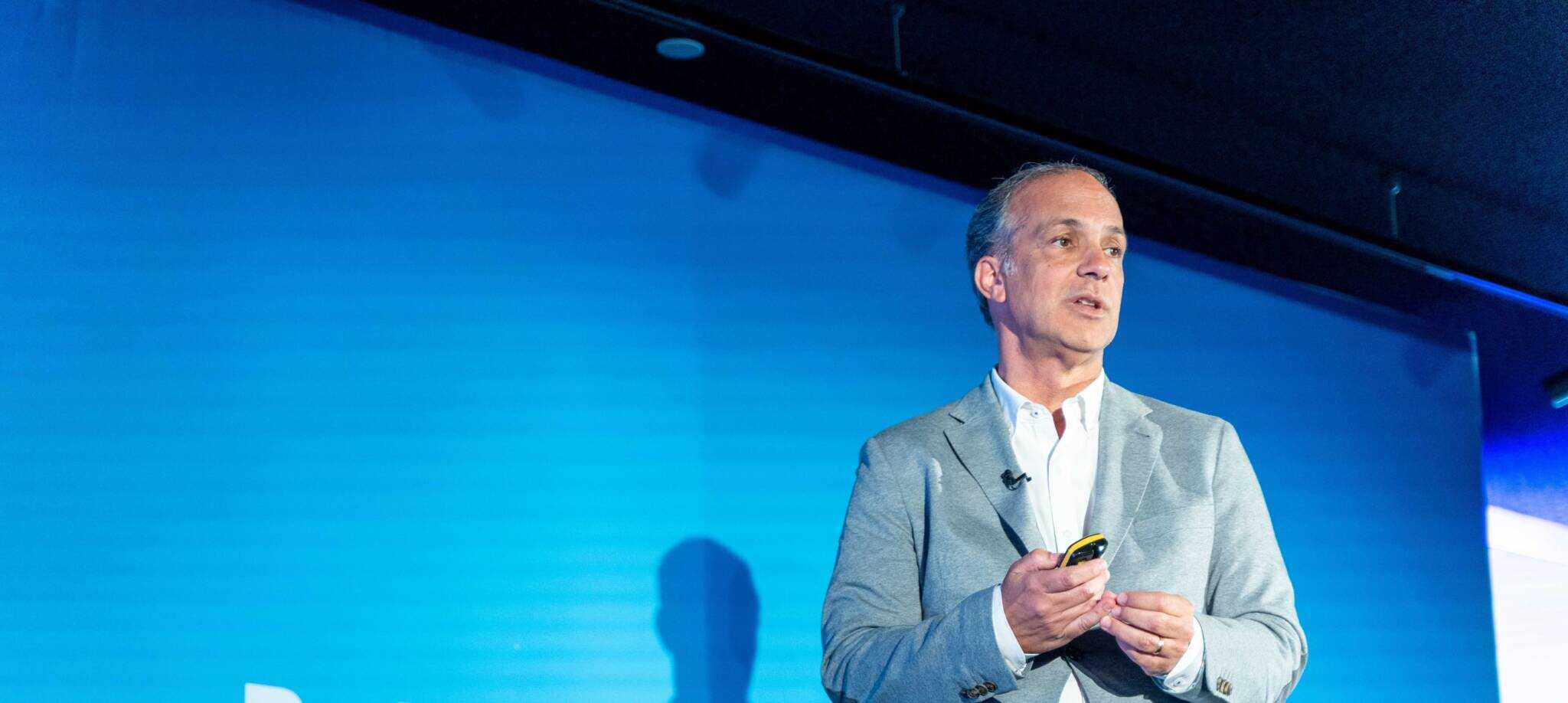 Rogério Canhoto falou sobre a inteligência artificial e o impacto que esta pode ter na produtividade e no emprego, durante a Convenção da Rede Doutor Finanças